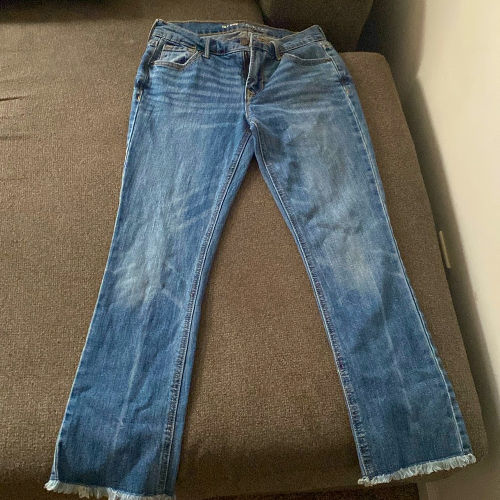 This is an old navy, flare evase, and its mid rise